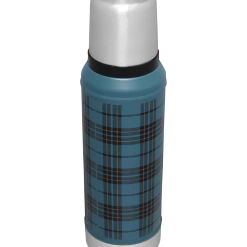 Outlet 🥰 Stanley The Vintage Loom Legendary Classic Bottle | 1.0 QT 👍 10 Outlet 🥰 Stanley The Vintage Loom Legendary Classic Bottle | 1.0 QT 👍 -Sweese Elegant Shop B2B Web PNG The Vintage Loom Classic Bottle 1 0QT Balsam Plaid Hero Back