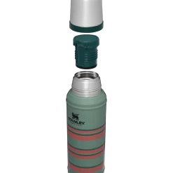 Outlet 🥰 Stanley The Vintage Loom Legendary Classic Bottle | 1.0 QT 👍 8 Outlet 🥰 Stanley The Vintage Loom Legendary Classic Bottle | 1.0 QT 👍 -Sweese Elegant Shop B2B Web PNG The Vintage Loom Classic Bottle 1 0QT Heritage Stripe Hero Exploded